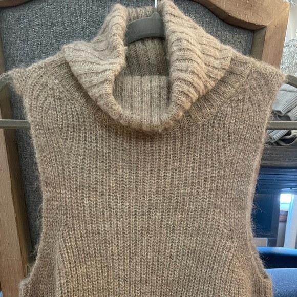 JOIE sleeveless tan turtleneck - Picture 2 of 8